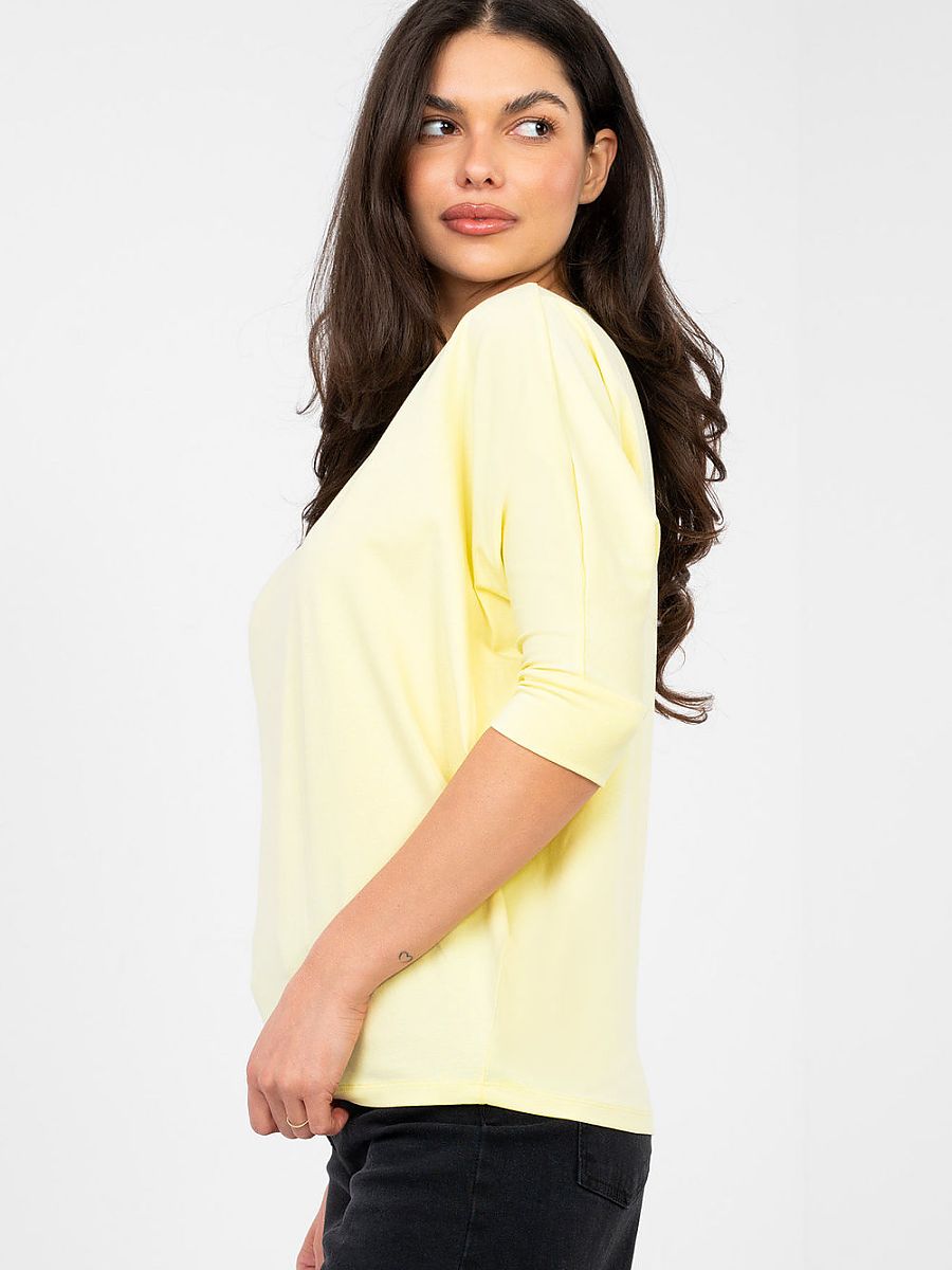 Blouse model 224755 Rue Paris