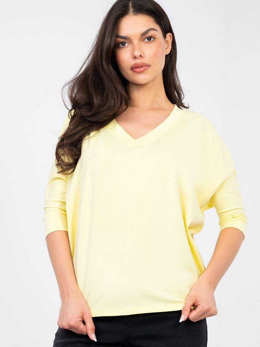 Blouse model 224755 Rue Paris