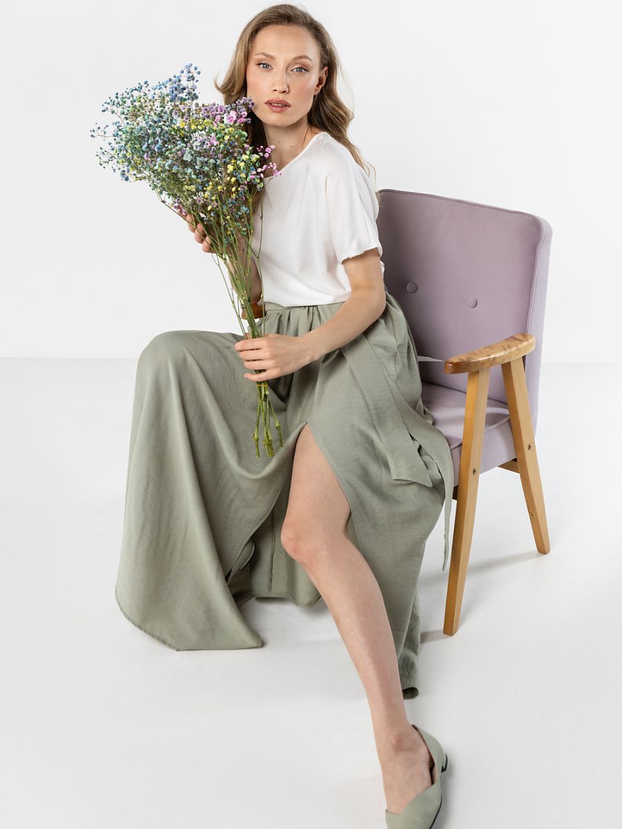 Long skirt model 225331 awama