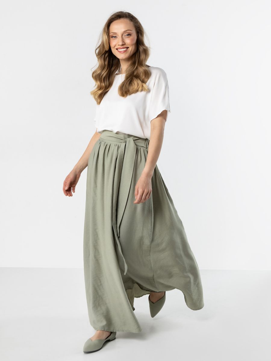 Long skirt model 225331 awama
