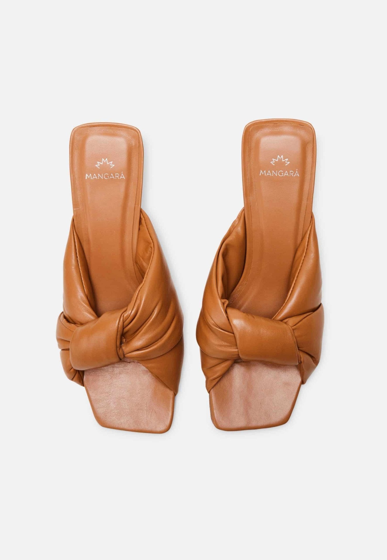 Carobá Caramel Leather Mules – 4.5cm Cylindrical Block Heel